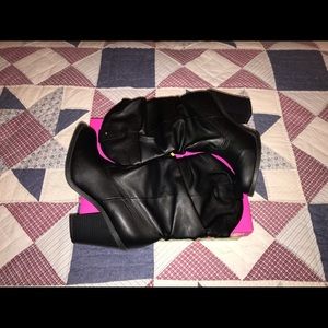 Black western heeled boots